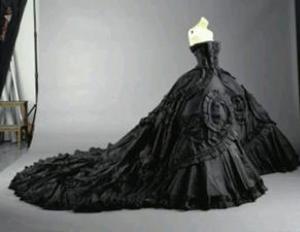 Черное платье по соннику К чему снится черно белое платье
